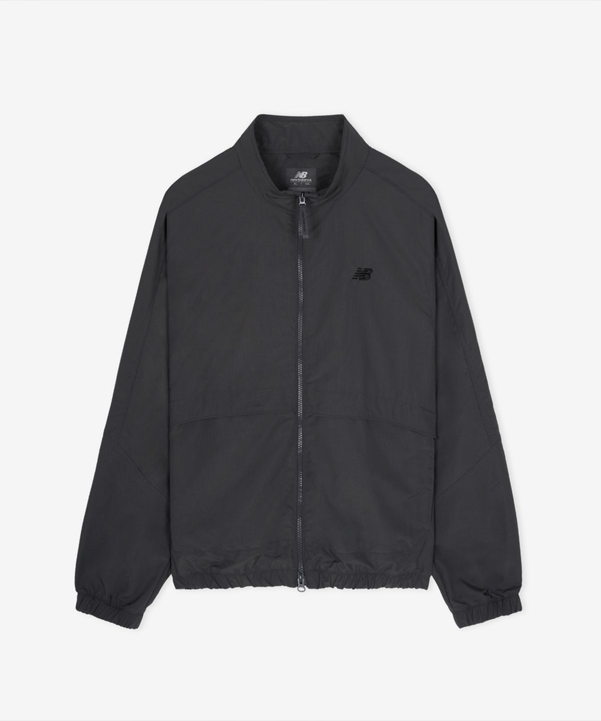 뉴발란스(NEW BALANCE) NBNAGCO303 / UNI 에센셜 스탠넥 우븐자켓 (CHARCOAL)
