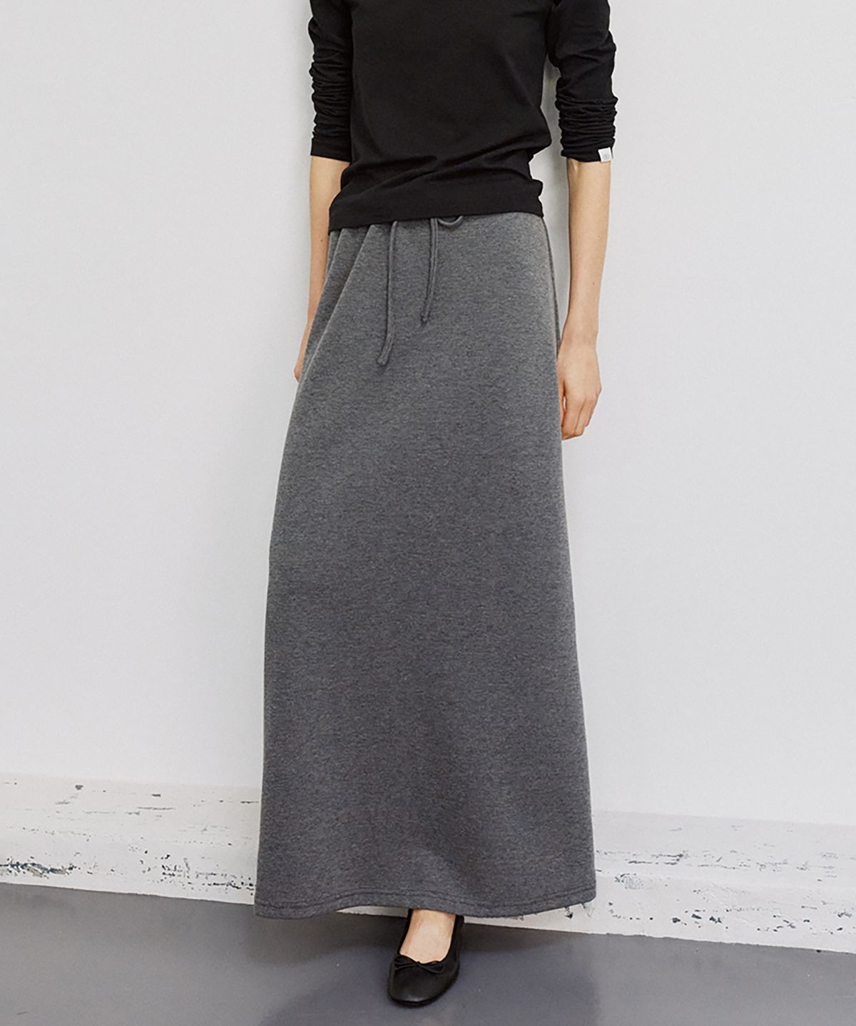 노우드(NOEUD) SK016 Relaxed Slit Banding Skirt (Charcoal)