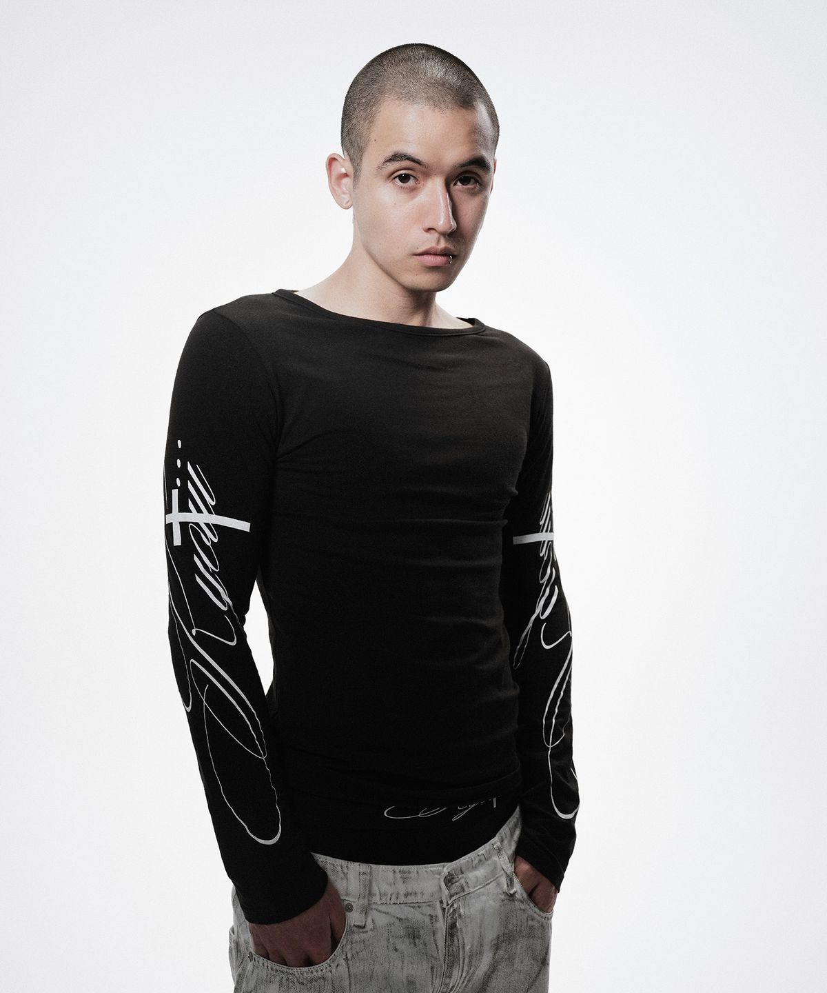 쿄이(KYOIII) SIGNATURE LOGO TEE (BLACK)