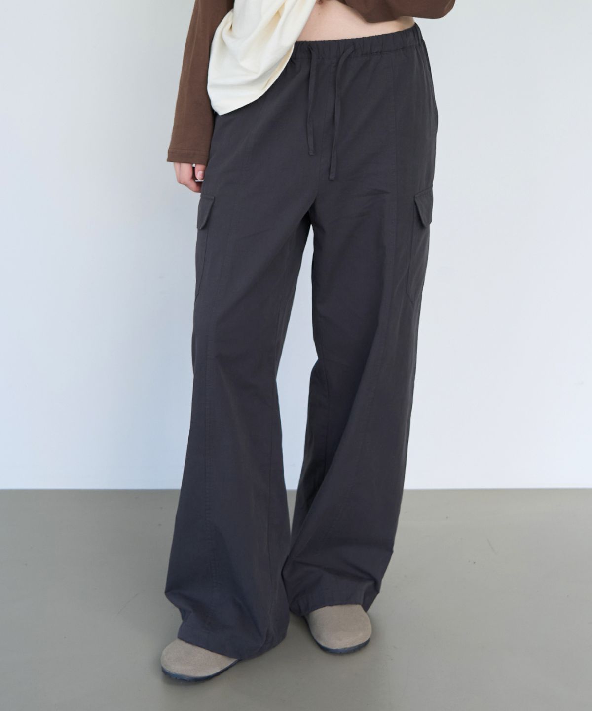 로시로우(LOSSYROW) Utility Wide Cargo Pants - Charcoal