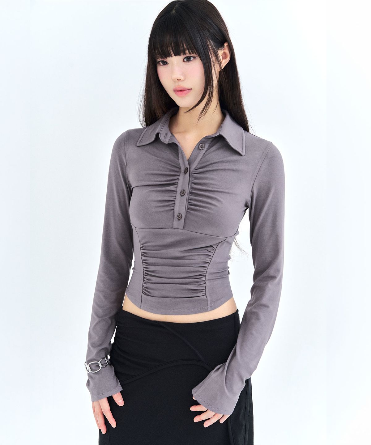 리메크(LIEMÉQUE) 커브라인 카라 셔링 롱슬리브 차콜