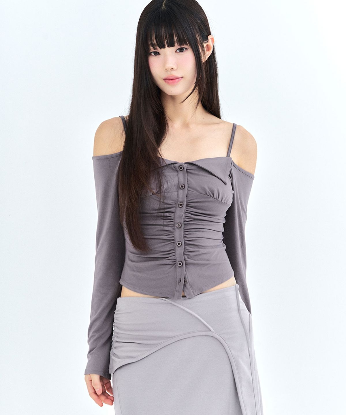 리메크(LIEMÉQUE) 폴드카라 버튼 오프숄더 롱슬리브 차콜