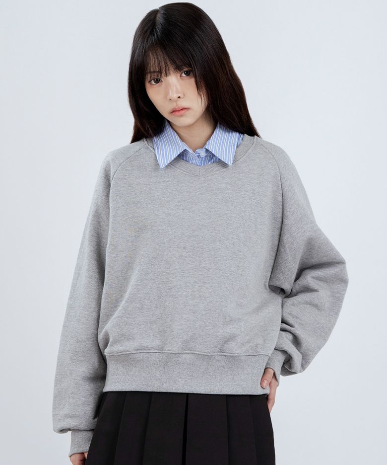 무지 브이넥 레글런 세미크롭 스웨트셔츠 그레이