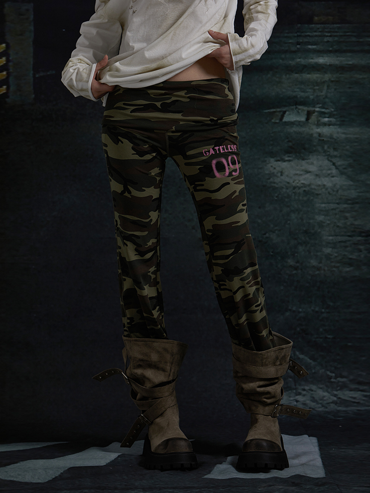 게이트리스(GATELESS) CAMO SLIM PANTS