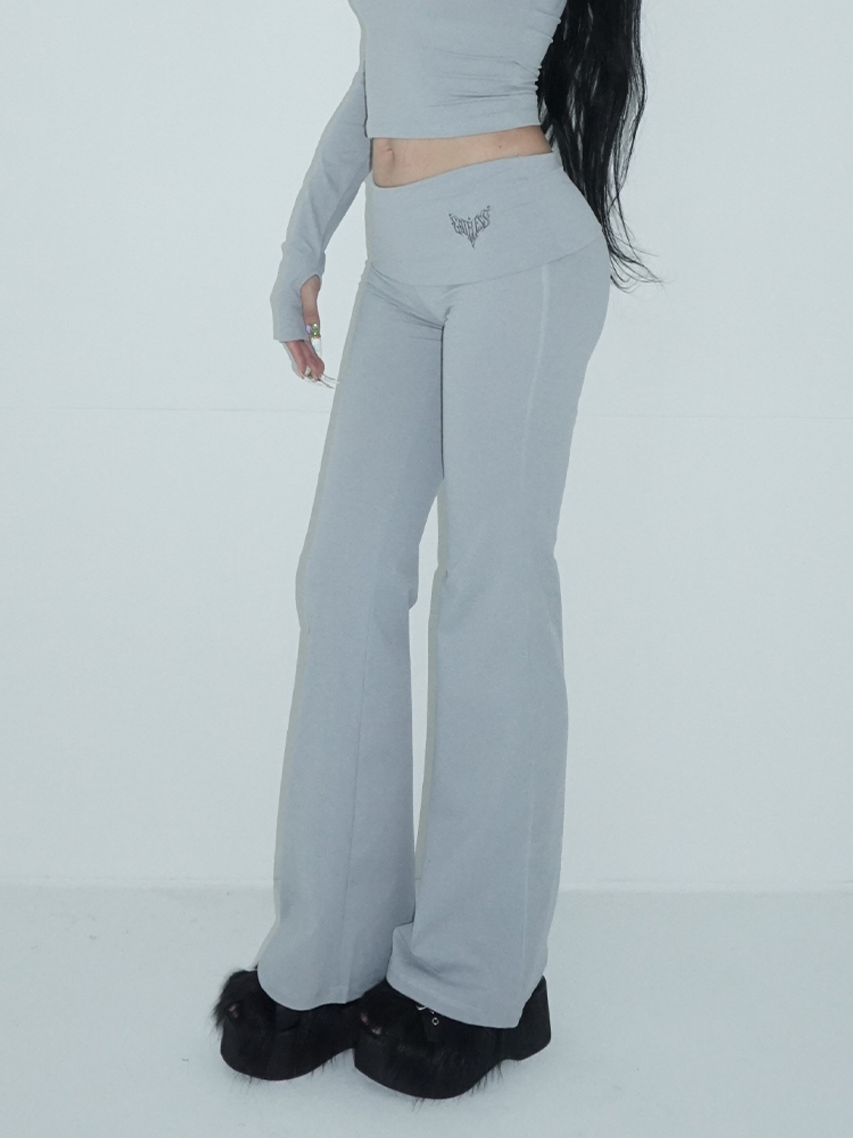 게이트리스(GATELESS) BERRY PANTS