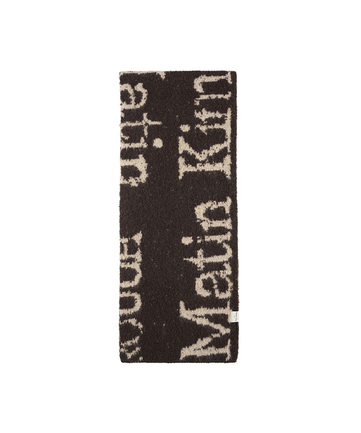 마뗑킴(MATIN KIM) CRACKED LOGO MUFFLER IN BROWN