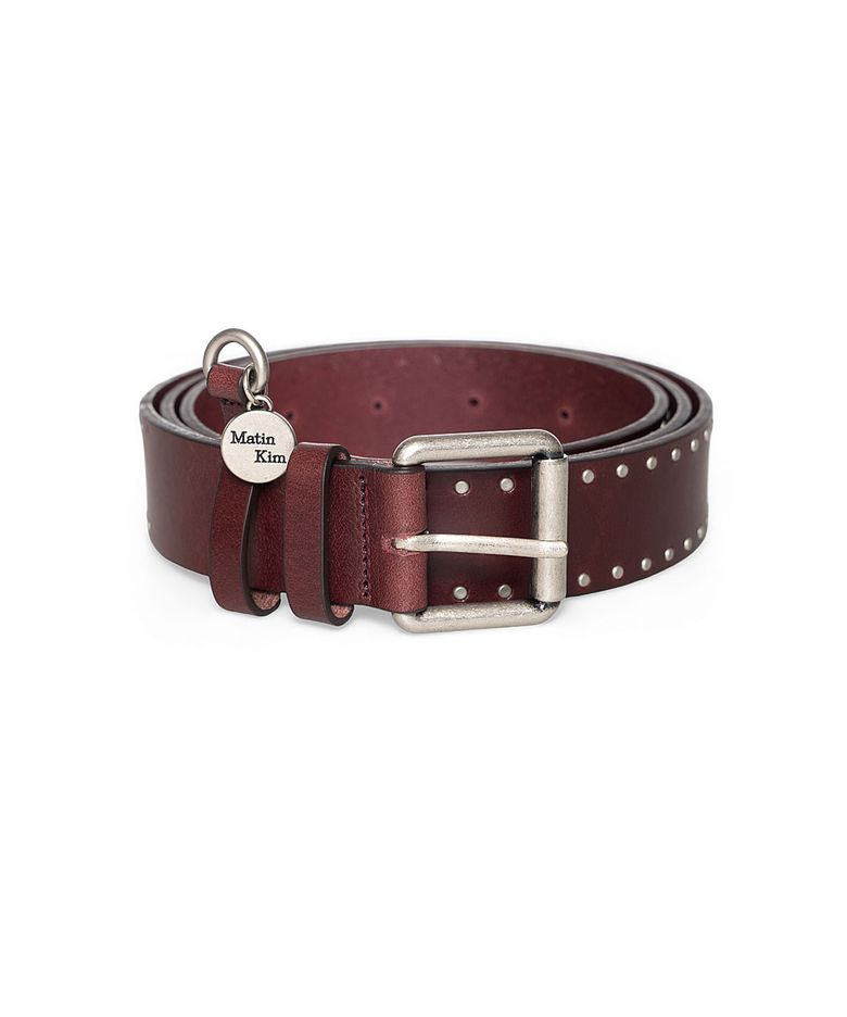 MINI DOT STUD LEATHER BELT IN WINE