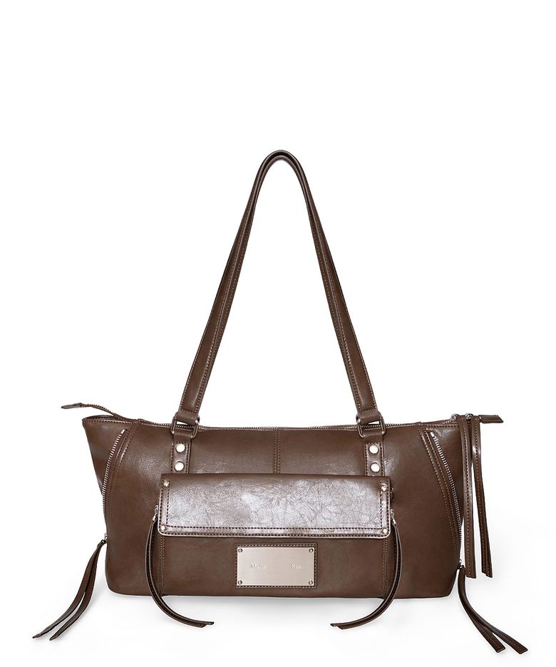 FLAP POCKET SHOULDER BAG IN BROWN