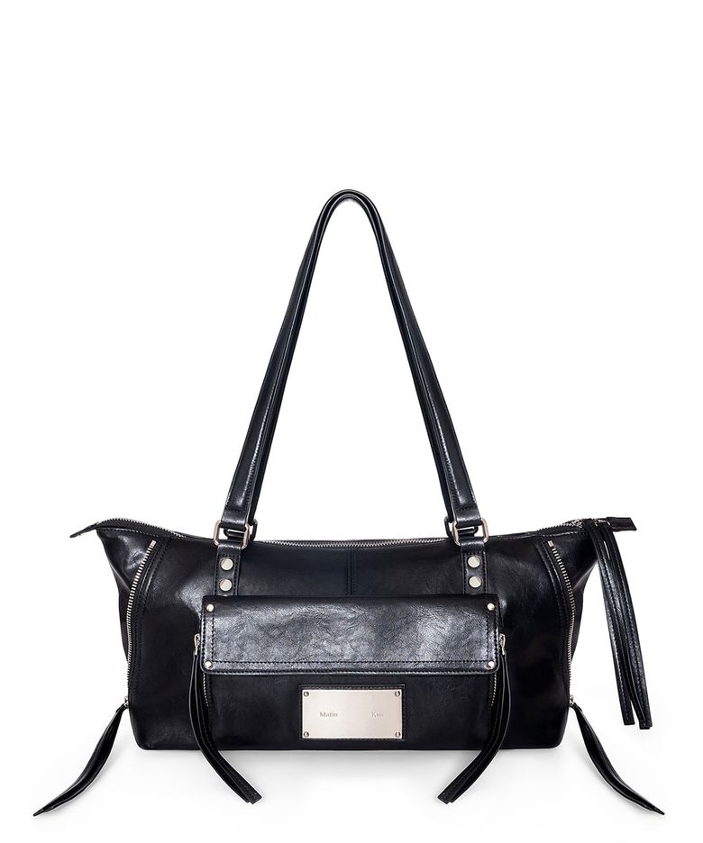 FLAP POCKET SHOULDER BAG IN BLACK