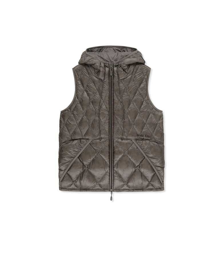 MIX QUILTED LIGHT DOWN VEST IN GREY