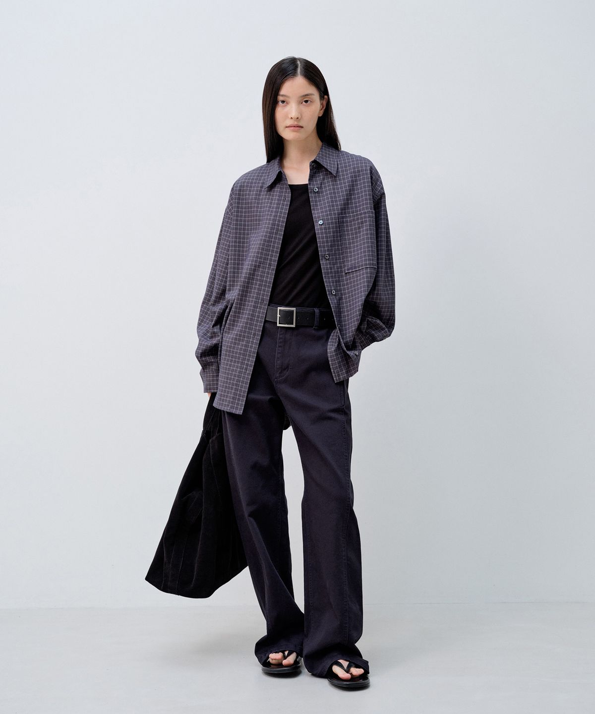 노티아(NOTIA) BARREL FIT COTTON PANTS_NAVY