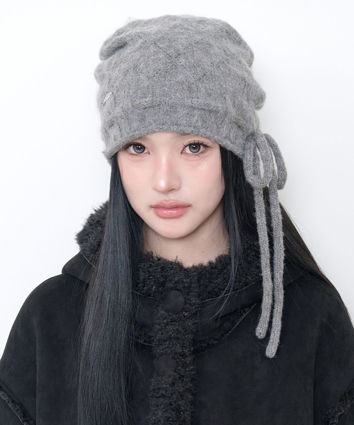 일리고(ILLIGO) 다이아 스트링 비니 차콜