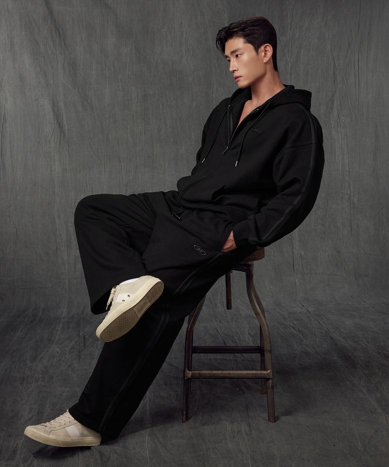 BLACK CHROME B TRACK LINE PANTS [BLACK]