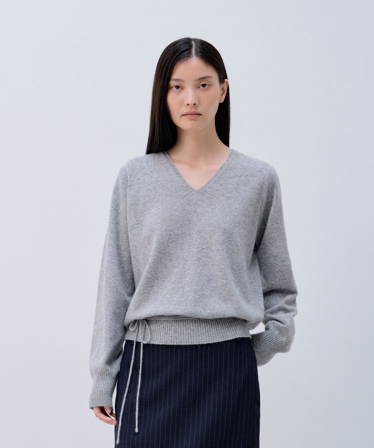 노티아(NOTIA) WHOLE GARMENT V NECK KNIT_GREY