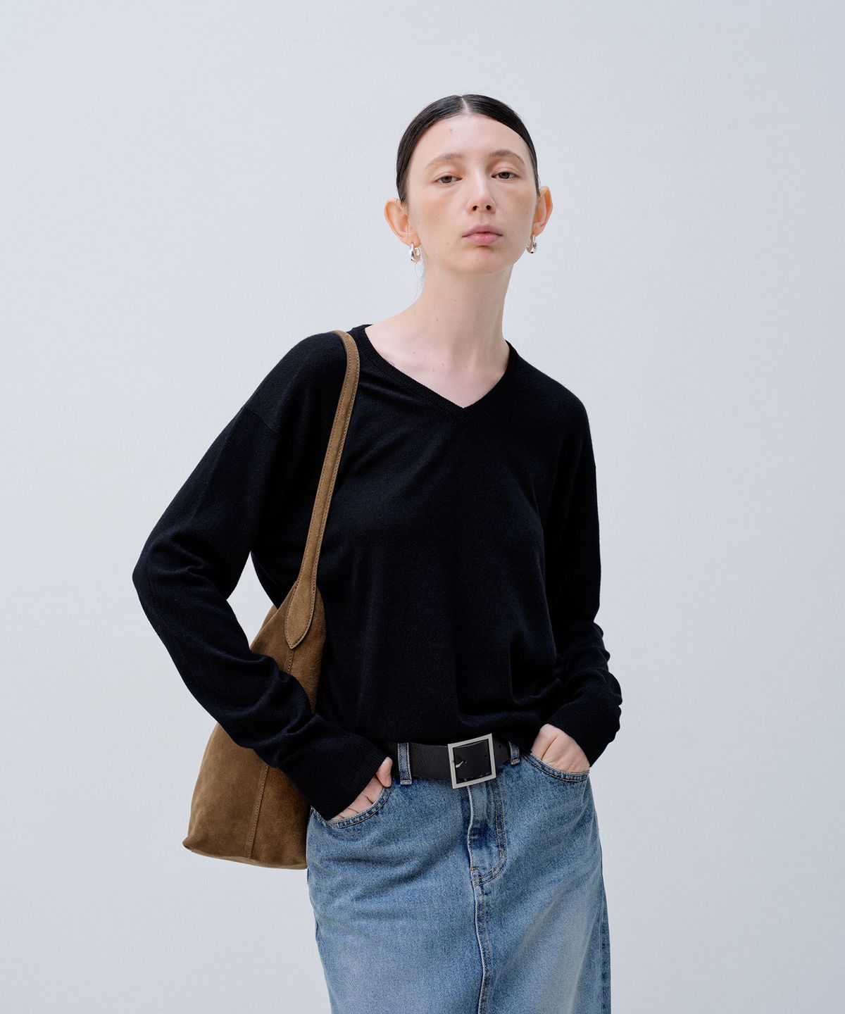 노티아(NOTIA) WOOL SILK V NECK KNIT PULLOVER_BLACK