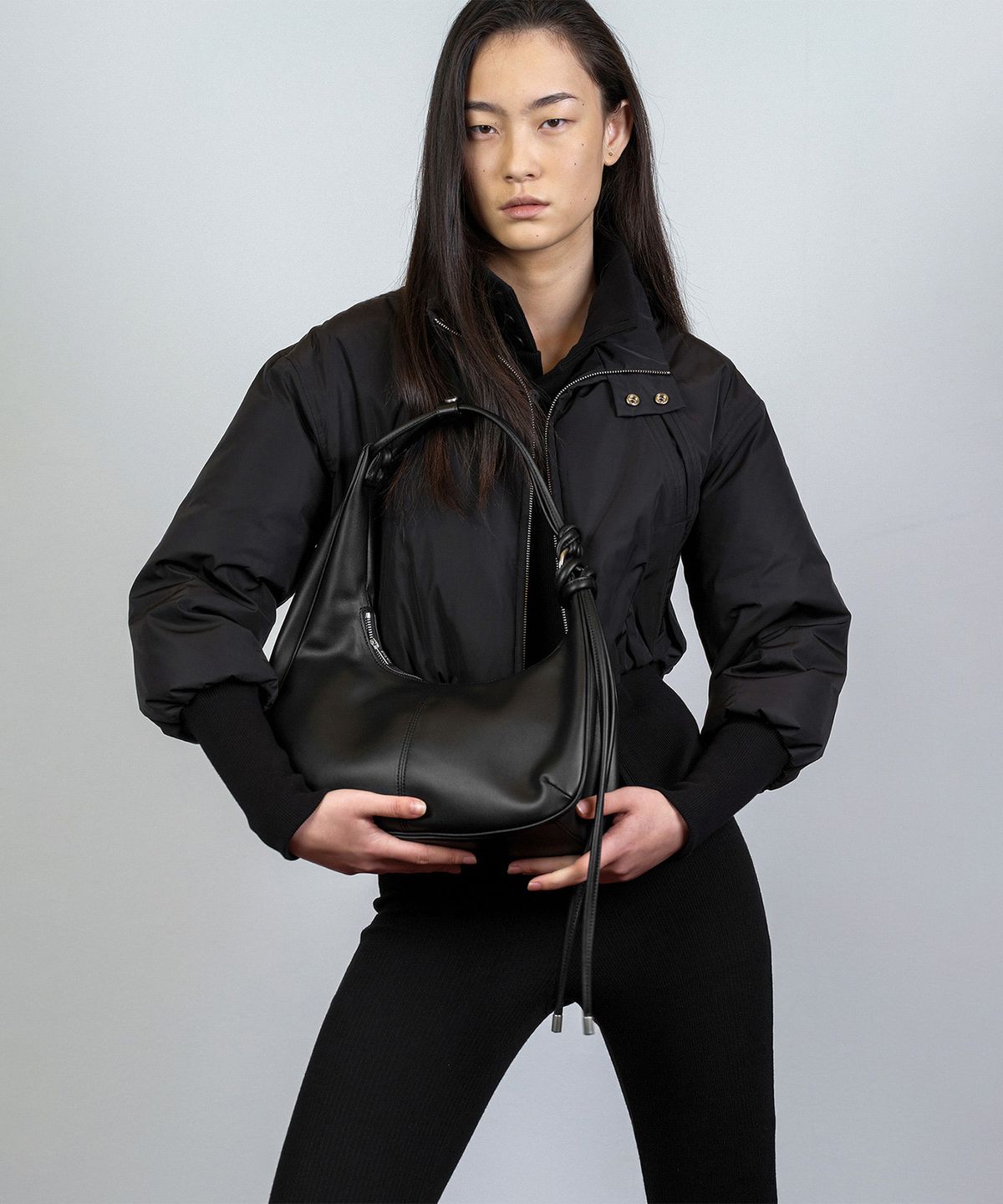 나체(NACHE) LEATHER TIE HOBO BAG BLACK