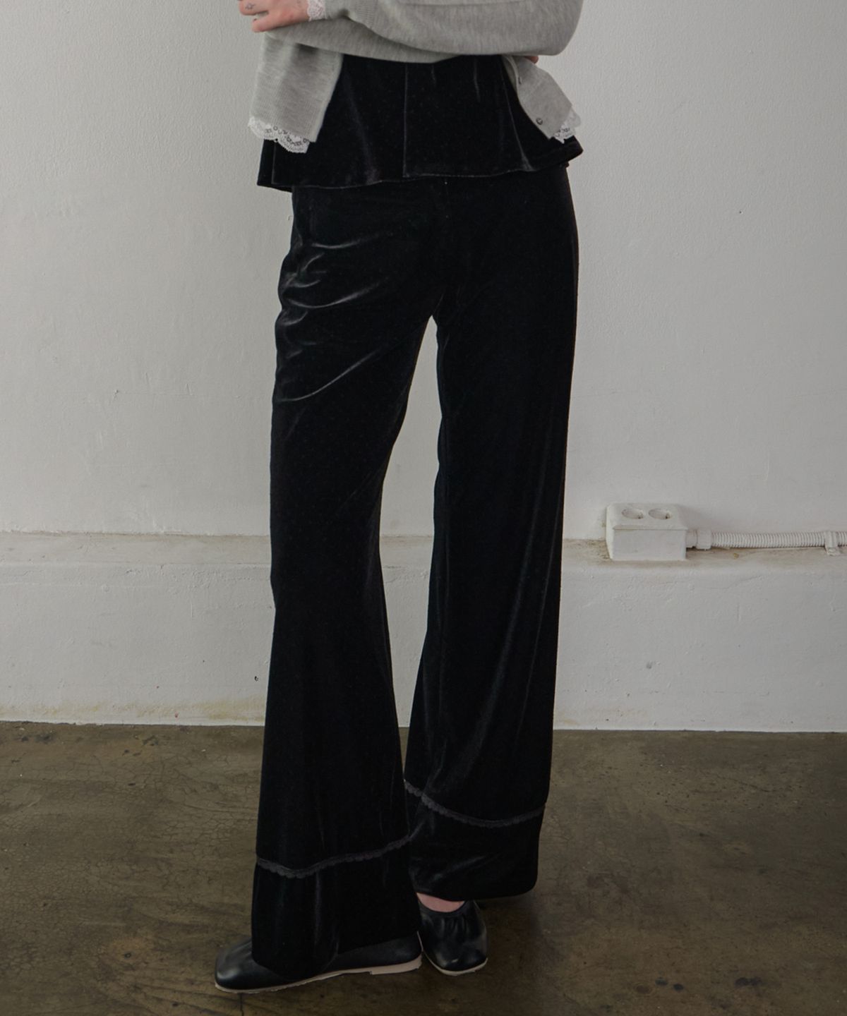 엘무드 우먼(LMOOD WOMEN) GLAM Dot Velvet Pants Black