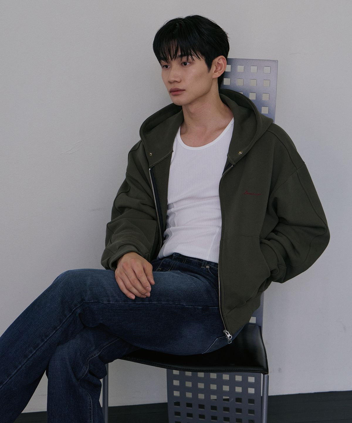로랑서울(LAURANTSEOUL) Structured paneled Crop hood zip up (Khaki)