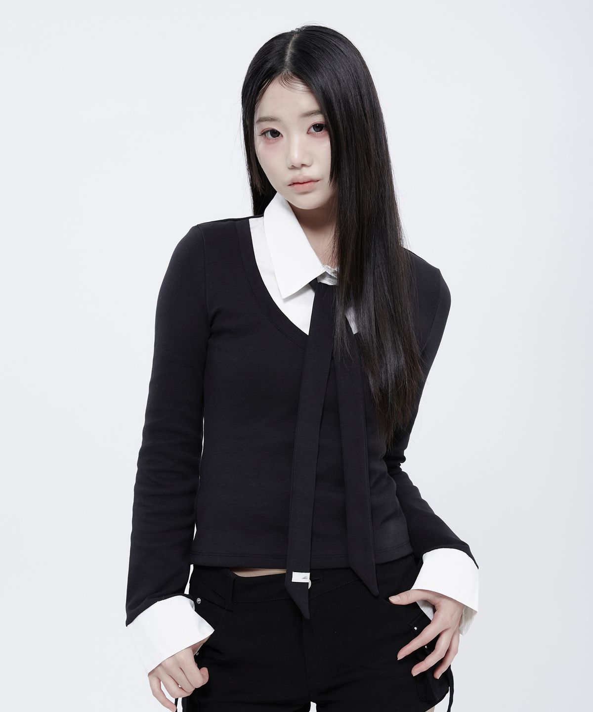 알키알카(ALKI ALKA) Tie Layered Blouse (Black)_ALKAS01537