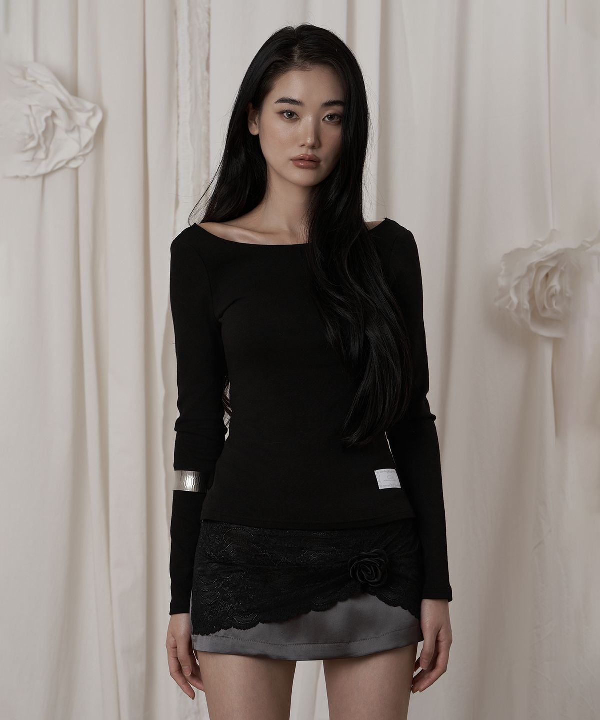 일리오(ILLIO) Black Angela lace cardigan