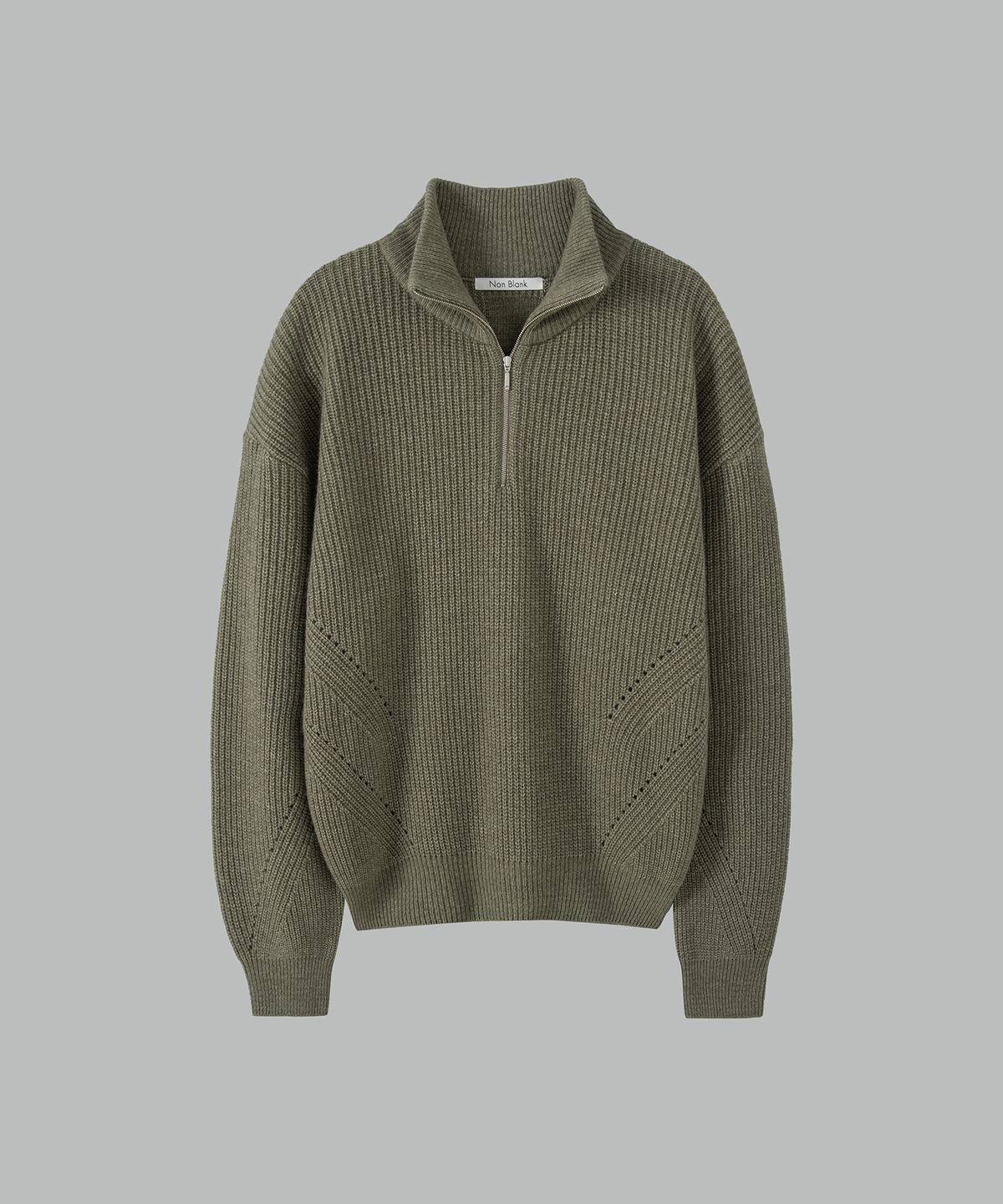 넌블랭크(NONBLANK) 캐시미어 블렌드 루즈 핏 하프 집업 칼라 니트_OLIVE KHAKI