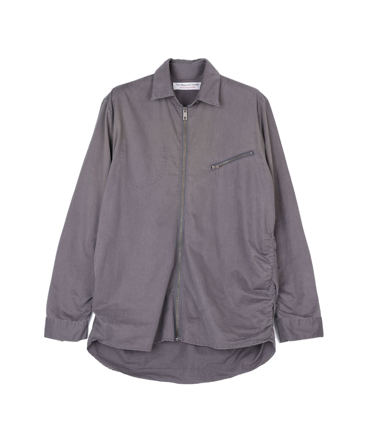 더뮤지엄비지터(THEMUSEUMVISITOR) SHIRRING ZIP-UP SHIRT (CHARCOAL)