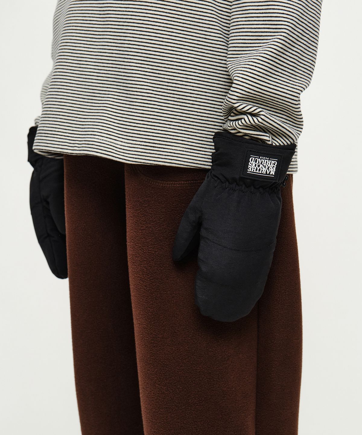 마리떼 키즈(MARITHÉ KIDS) KIDS CLASSIC LOGO PADDING MITTEN black