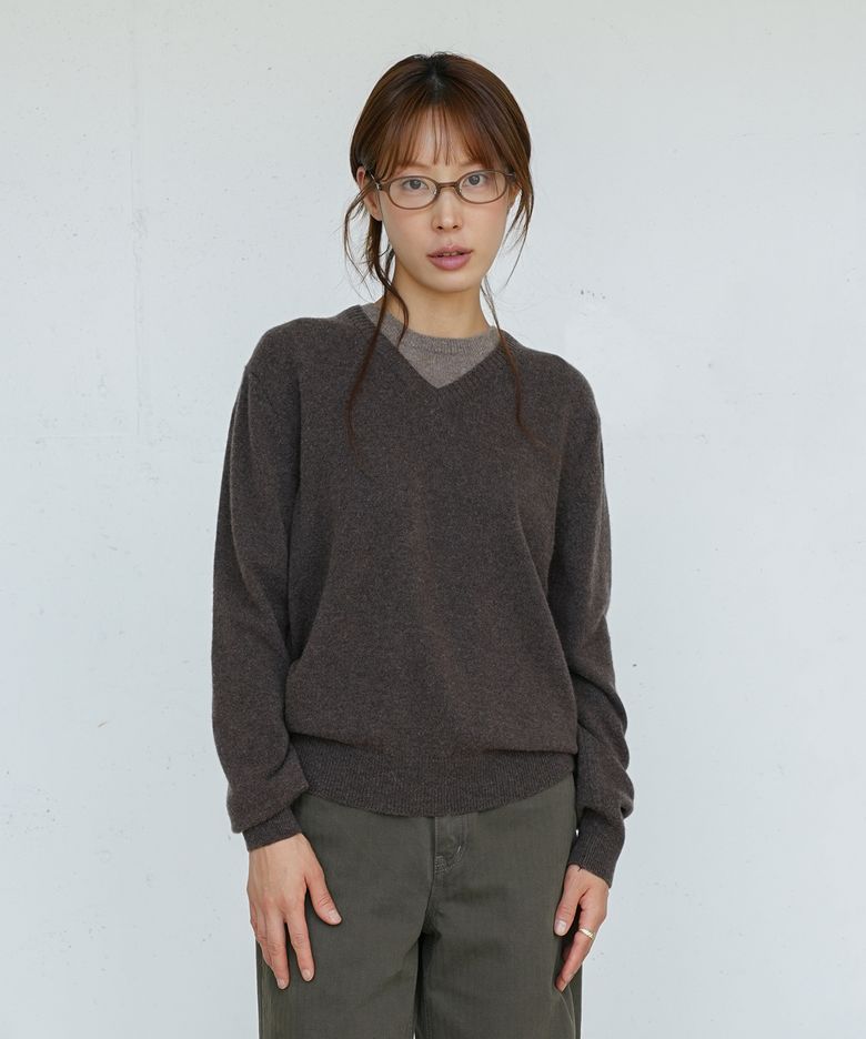 LAYERED V-NECK KNIT [MELANGE BROWN]