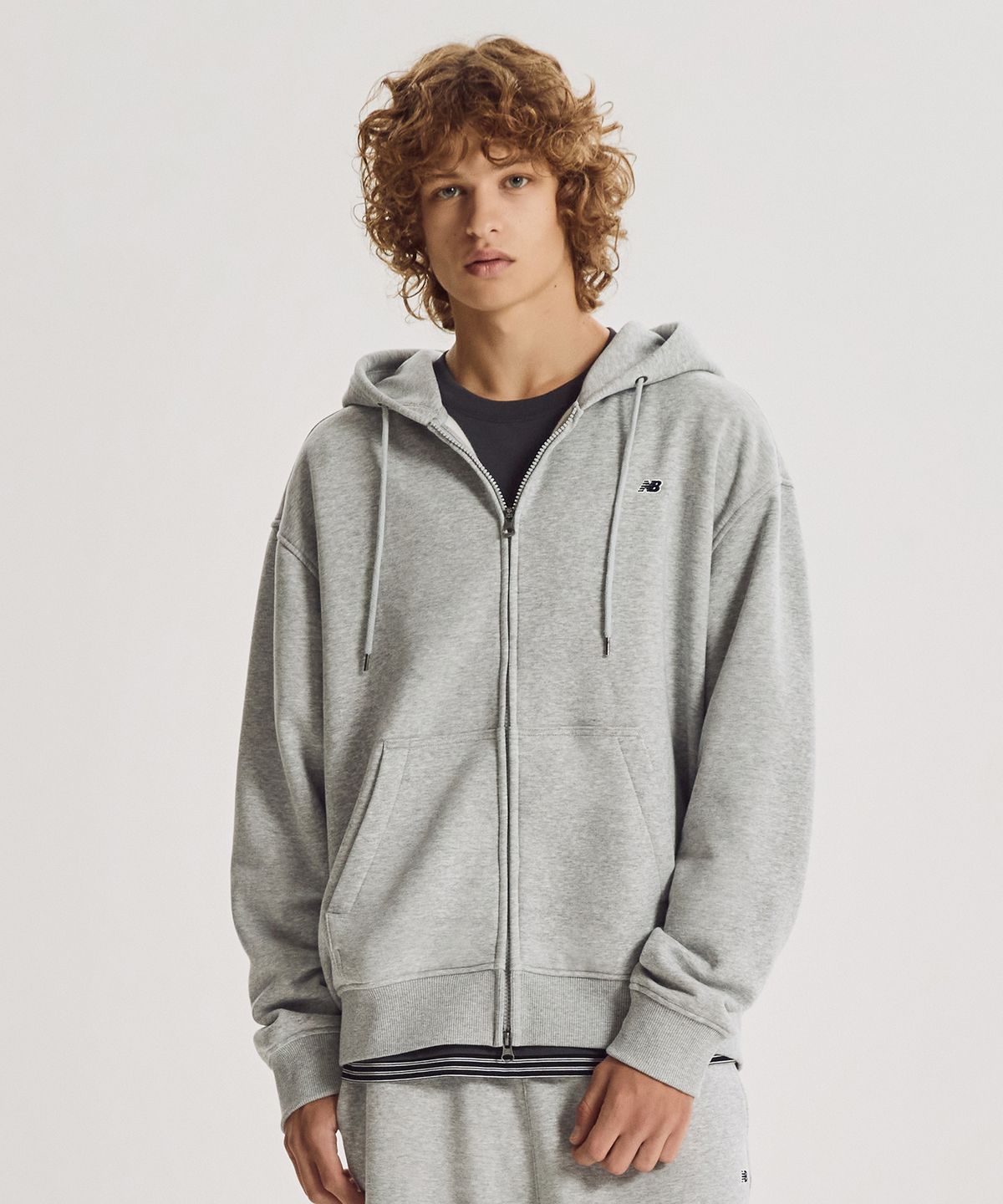 뉴발란스(NEW BALANCE) NBMDG41003 / UNI 에센셜 클래식 기모 후드집업 (M/GRAY)