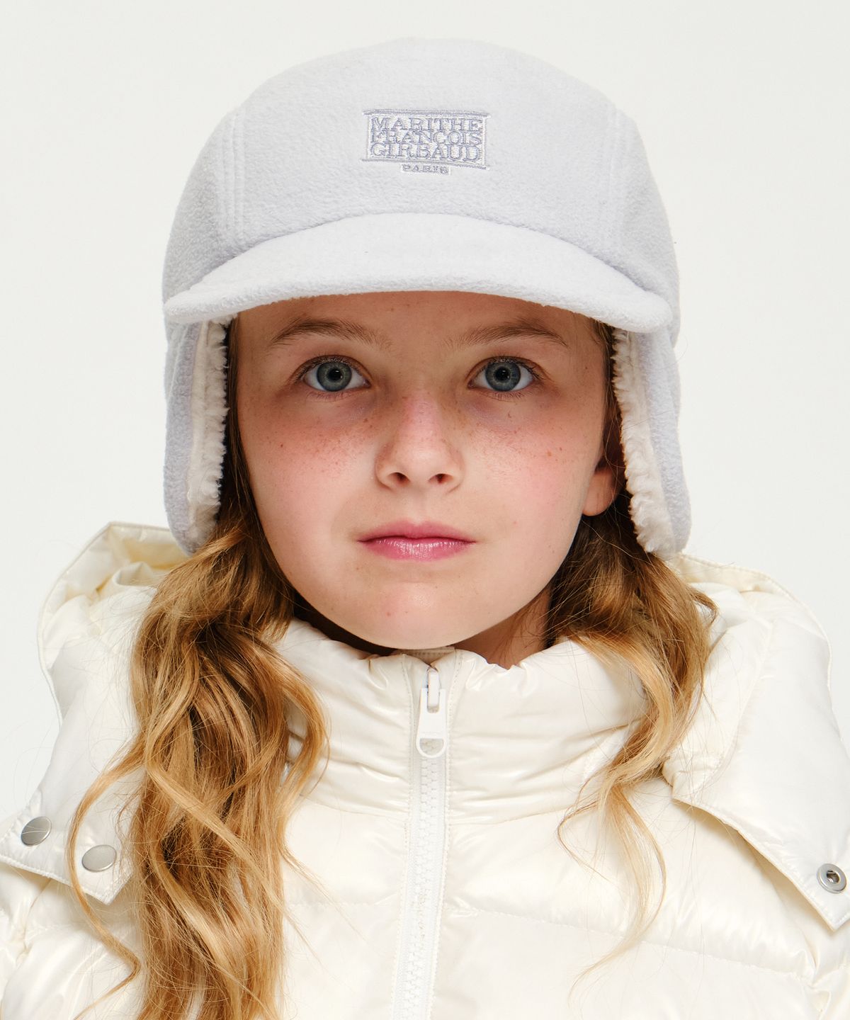 마리떼 키즈(MARITHÉ KIDS) KIDS MICRO CLASSIC LOGO FLEECE EARFLAP CAP ash blue