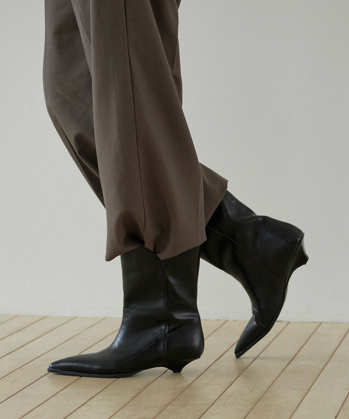 메티에(METIER) me024 Side slit point western ankle boots 사이드 슬릿 웨스턴 부츠