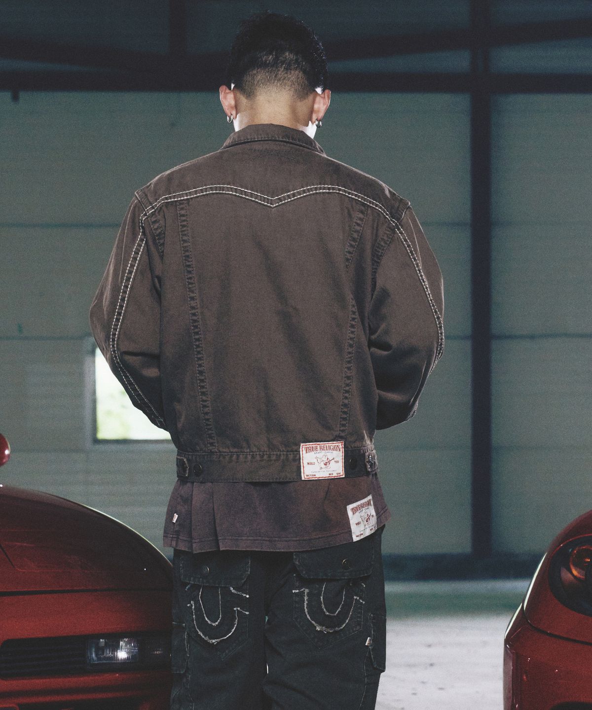 트루릴리젼(TRUERELIGION) Big T Washed Denim Trucker Jacket - WASHED BROWN