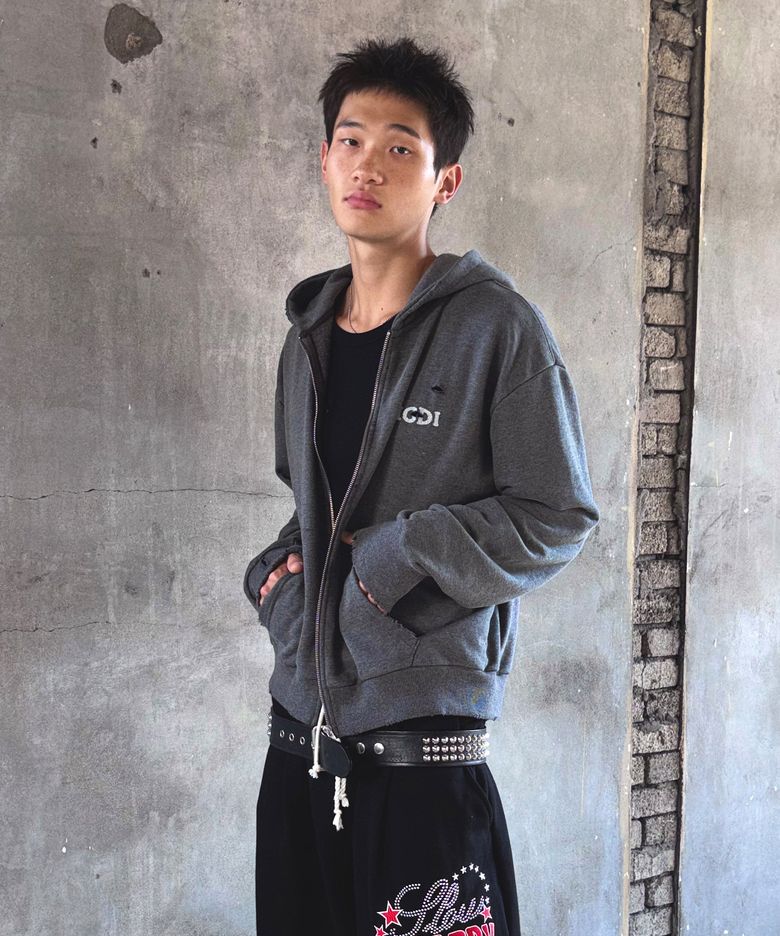 올드 마그넷 후드 집업 차콜 멜란지