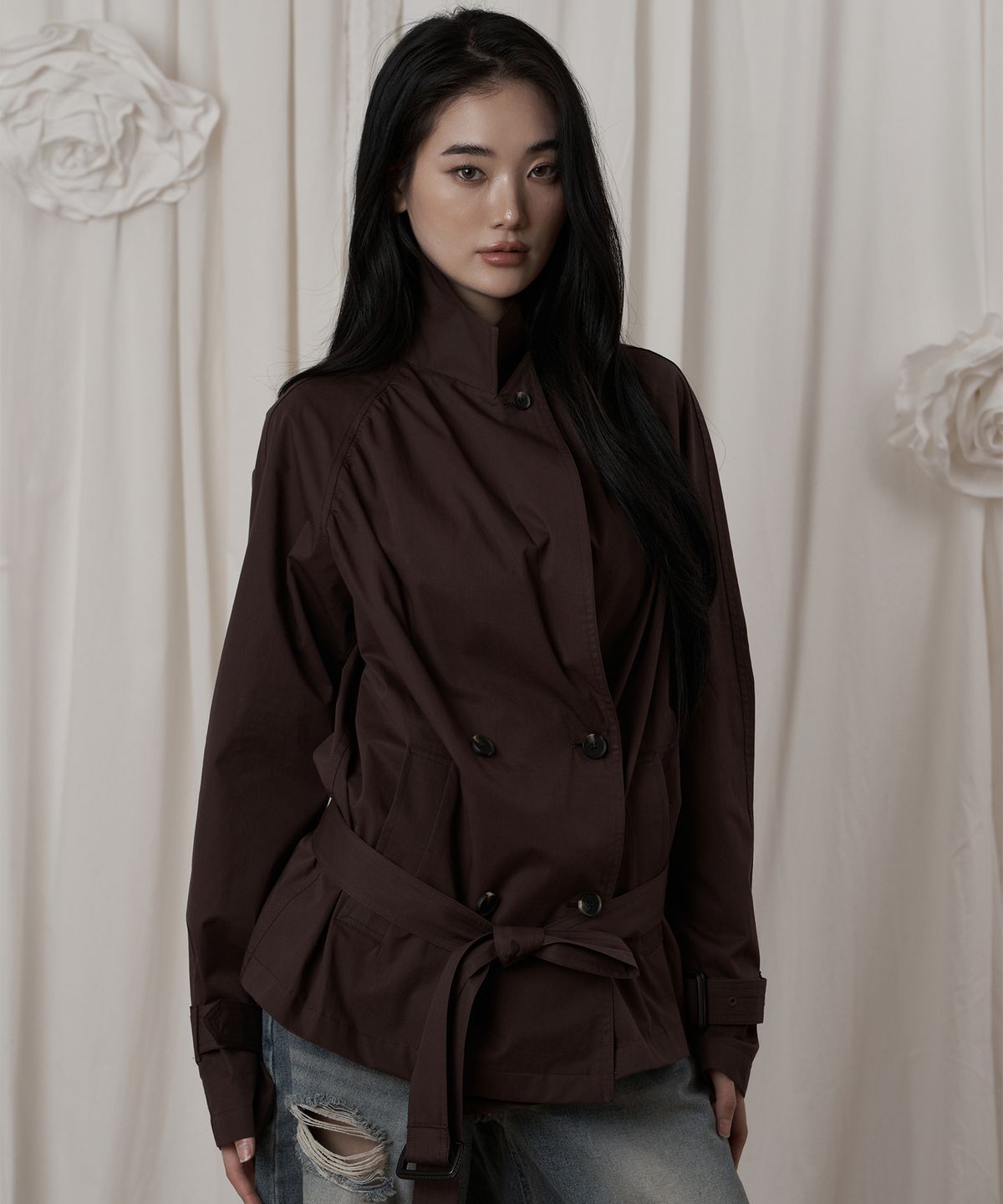 일리오(ILLIO) Brown Shirring half trench coat