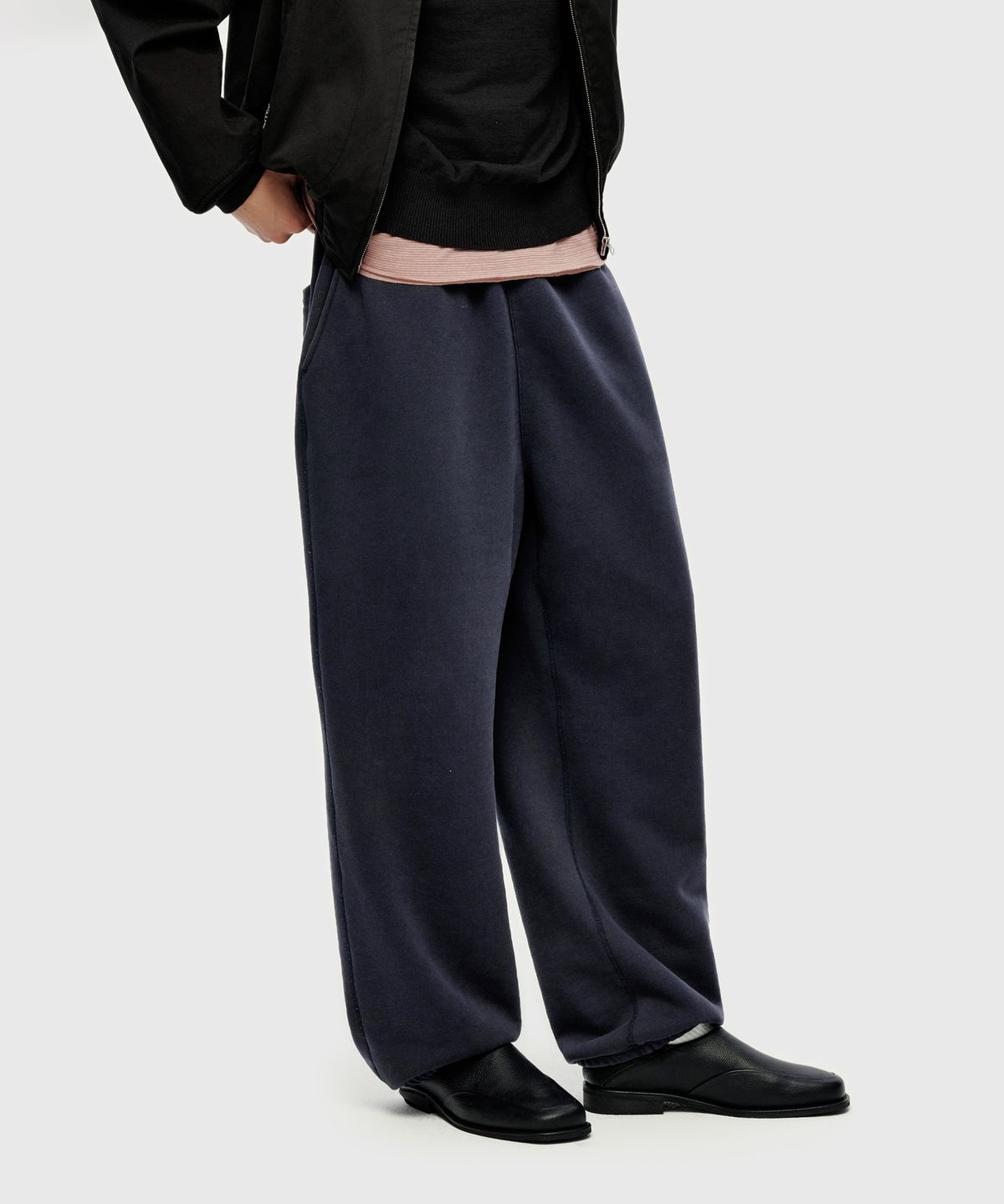유스(YOUTH) Tapered Sweat Pants - Washed Blue