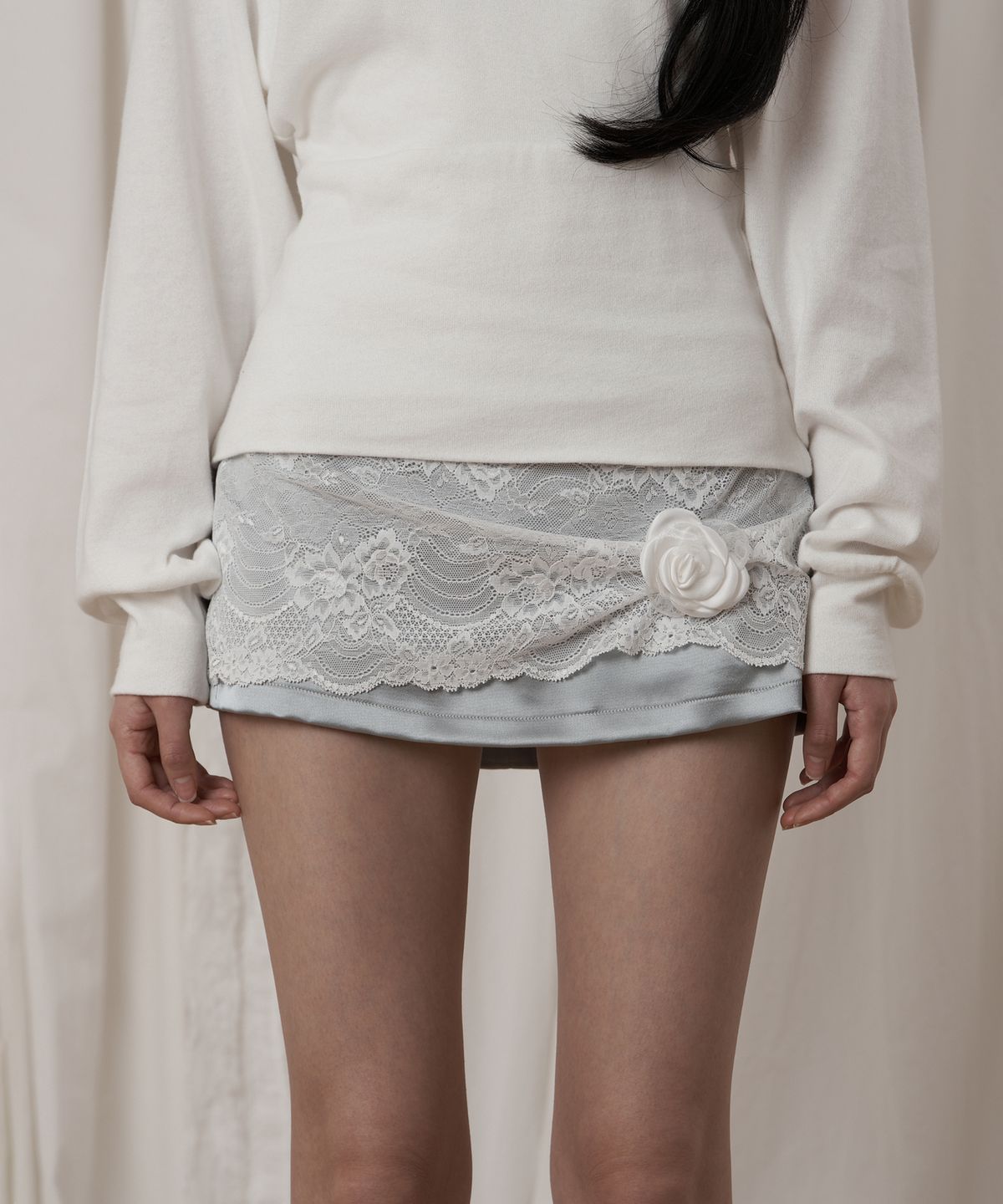 일리오(ILLIO) Mint lace mini skirt