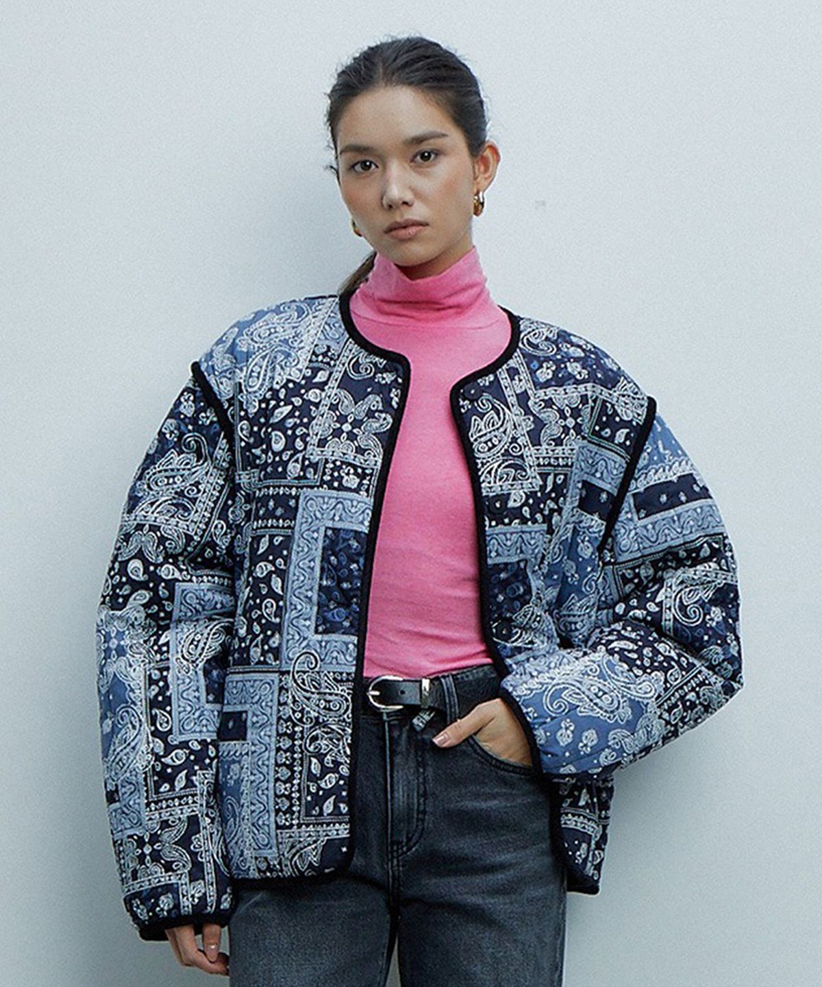 바니스뉴욕(BARNEYS NEWYORK) 26FW 패턴 점퍼 네이비