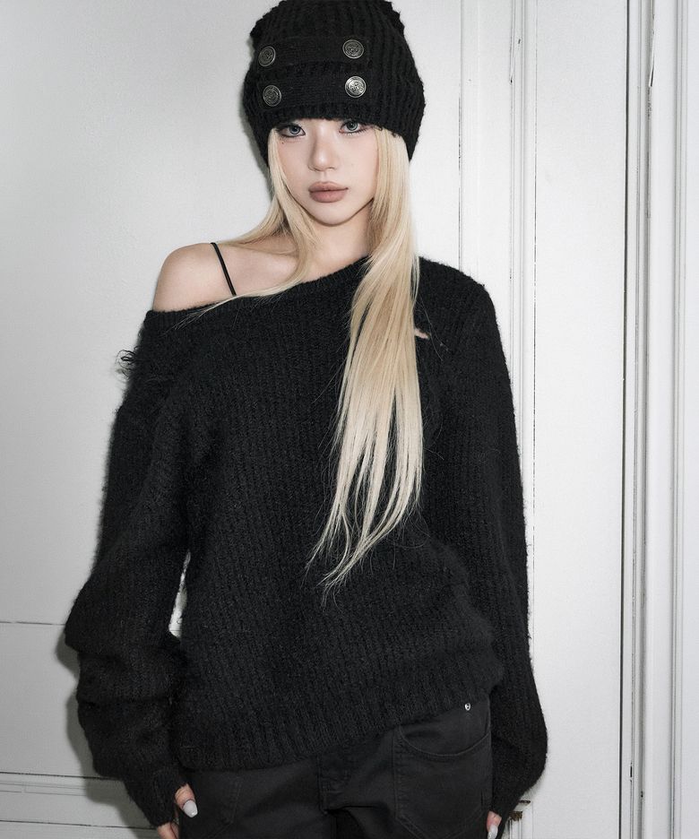 DESTROYED ONE SHOULDER KNIT BLACK