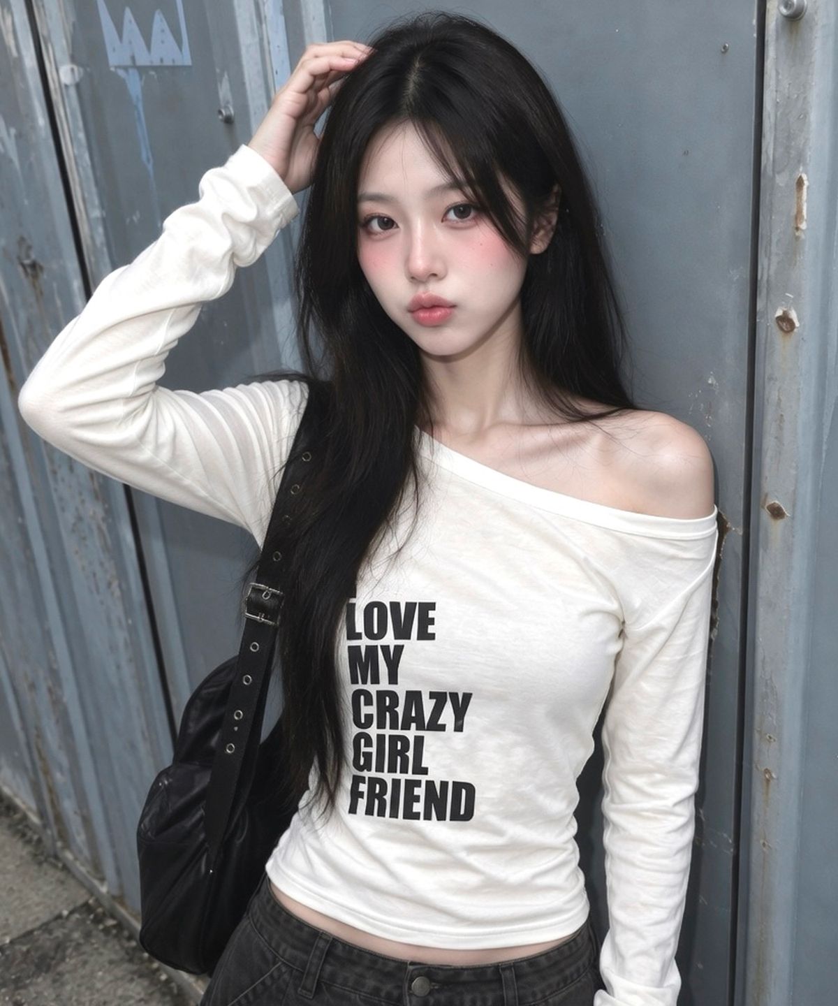 아워세이아워(OURSAYSOUR) 루즈핏 크롭 원숄더 롱슬리브 화이트
