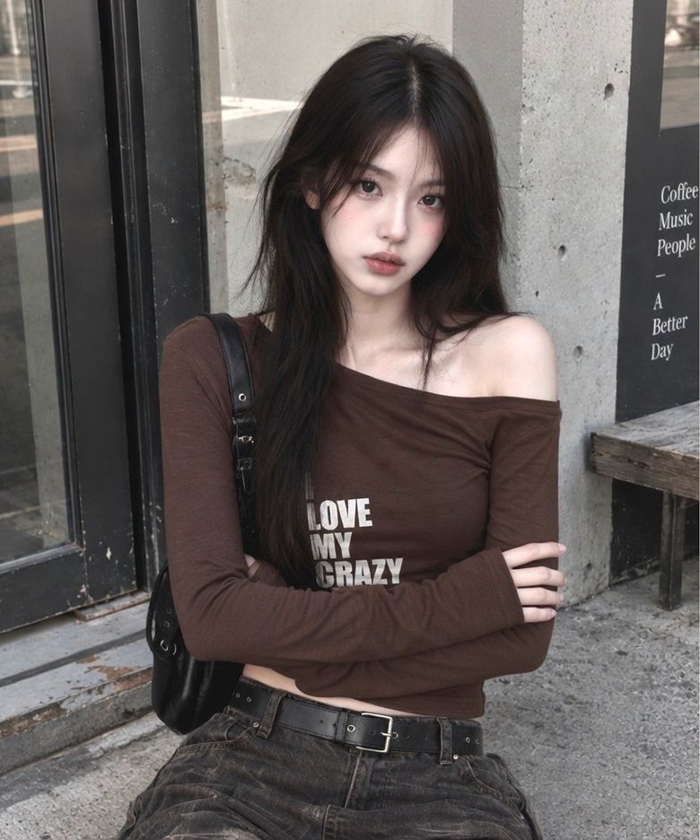 루즈핏 크롭 원숄더 롱슬리브 브라운