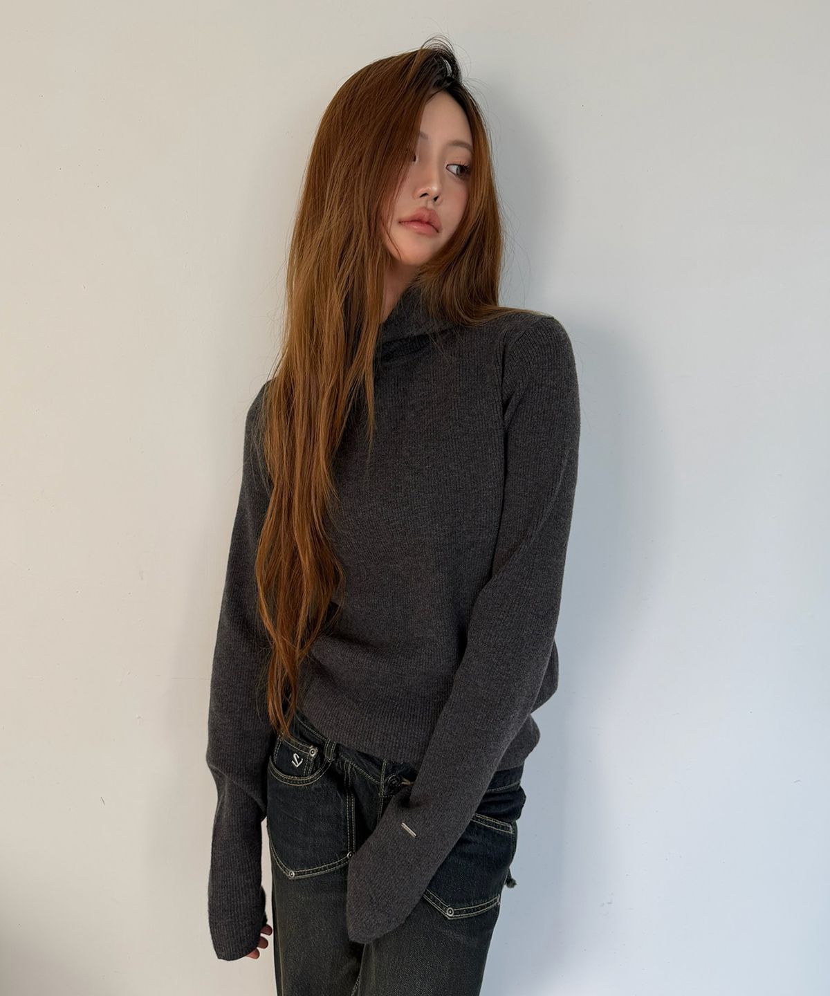 스키즘 인듀싱(SCHISM INDUCING) SWAGGER KNITTED HOODIE CHARCOAL
