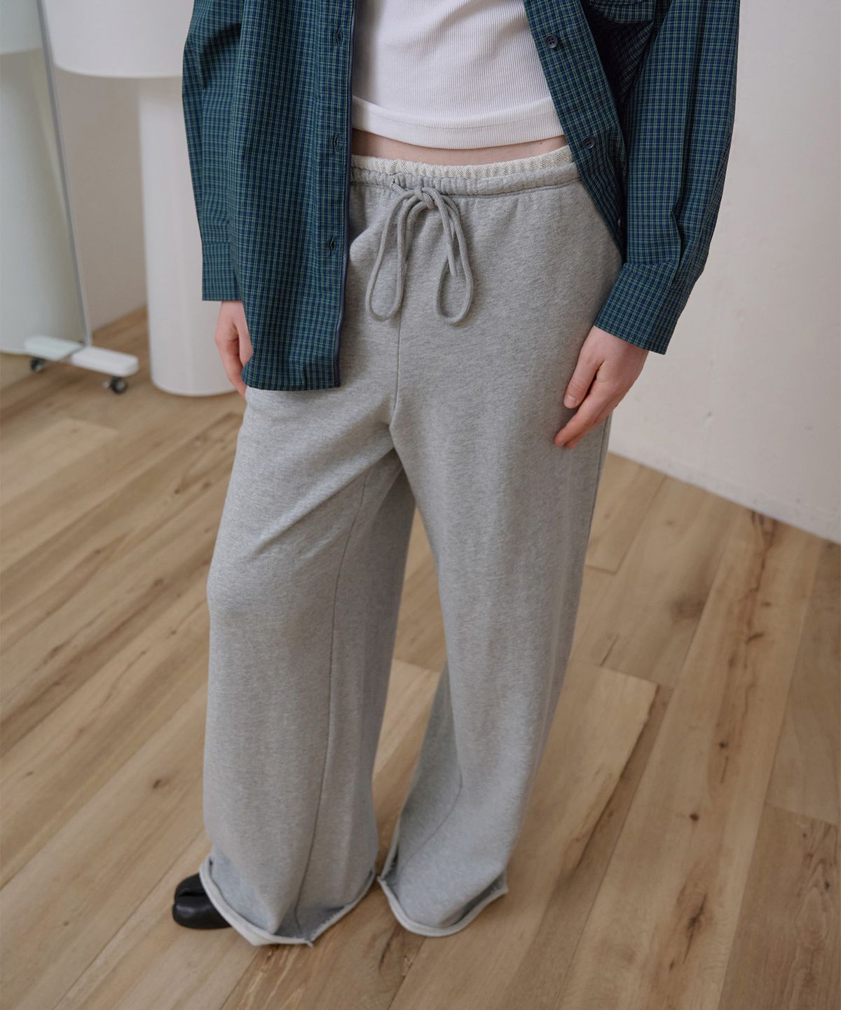 에이킷(AKEIT) Cut-Off Sweatpants_Grey