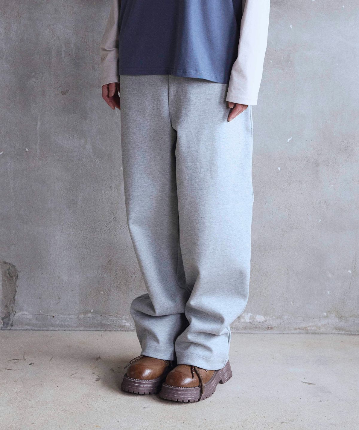 마레룸(MAREROOM) 마레 코어 오리진 스웻팬츠 그레이