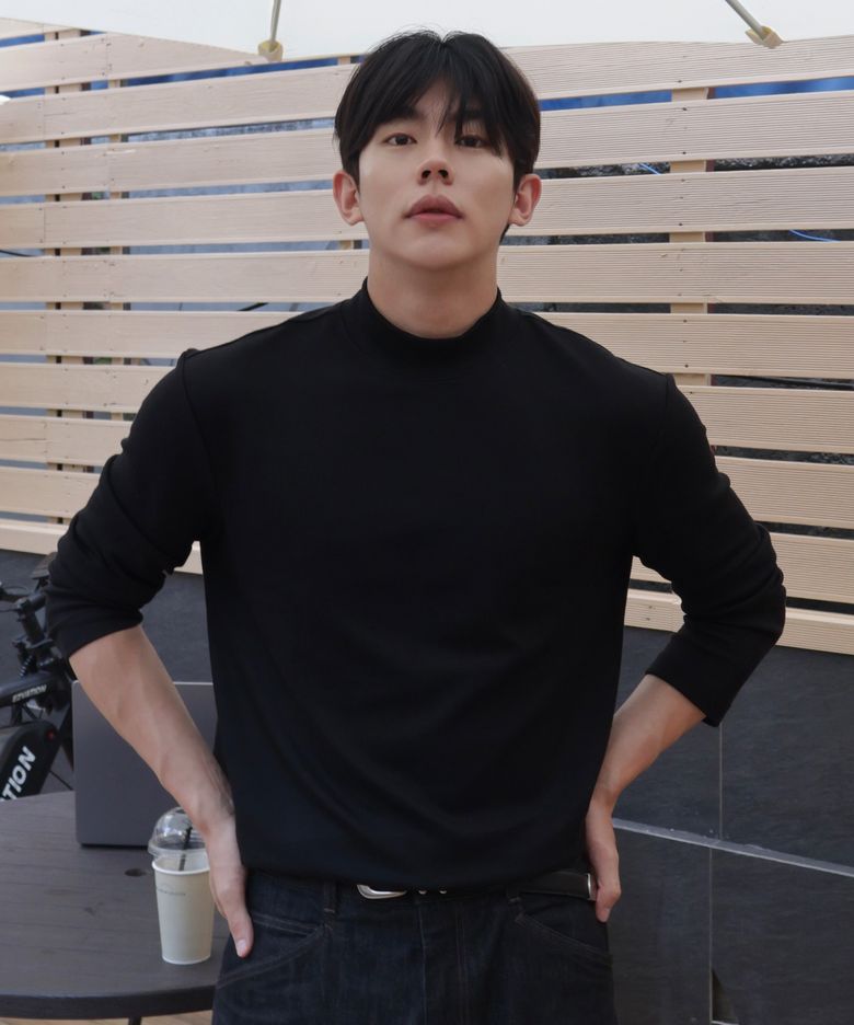 [오정규 PICK] [ON]니트 라이크 골 조직 하프 터틀넥 데일리 티셔츠 - 4color