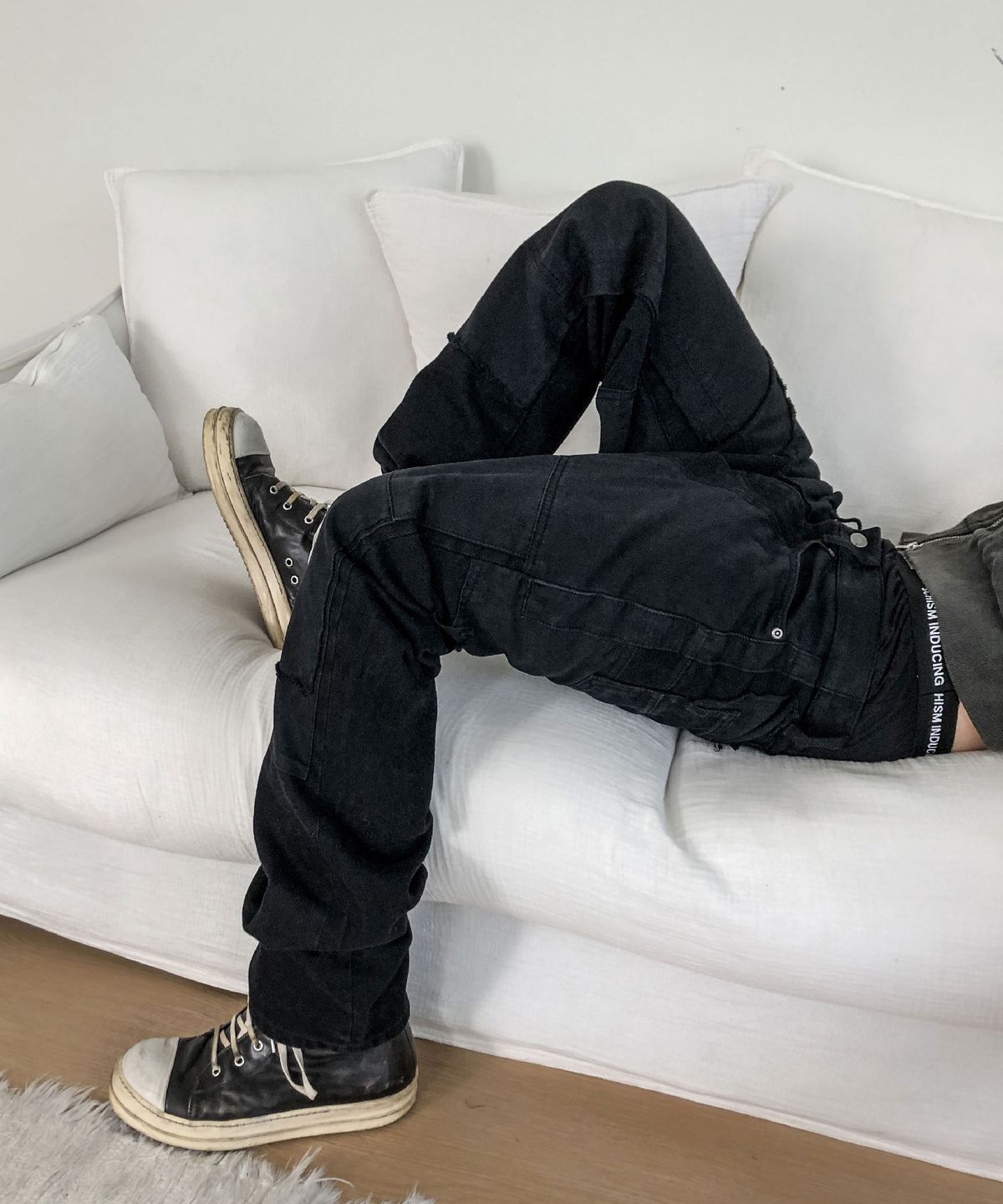 스키즘 인듀싱(SCHISM INDUCING) SWAGGER PATCHWORK PANTS BLACK