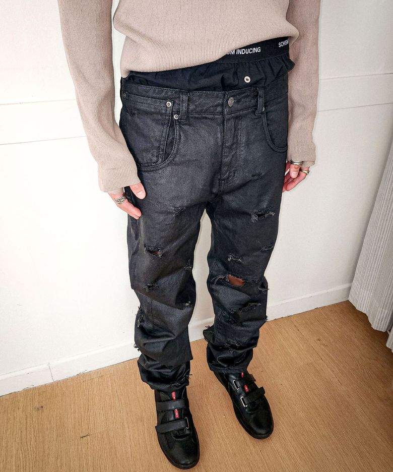 [나우아임영 PICK] DESTROYED WAX JEANS BLACK