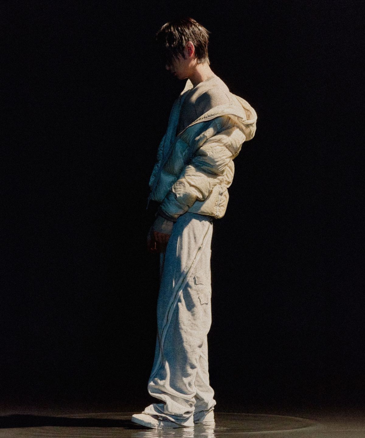 스키즘 인듀싱(SCHISM INDUCING) CURVED ZIPPER SWEATPANTS GREY
