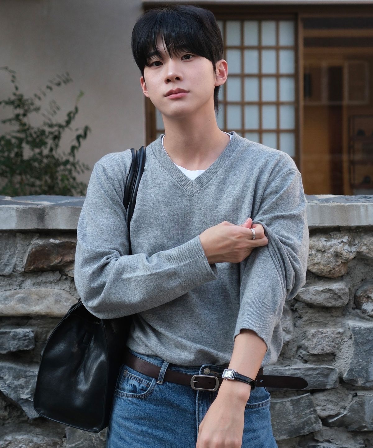 마인드브릿지(MINDBRIDGE) [ON]울 혼방 브이넥 세미 오버핏 데일리 니트 - 3color
