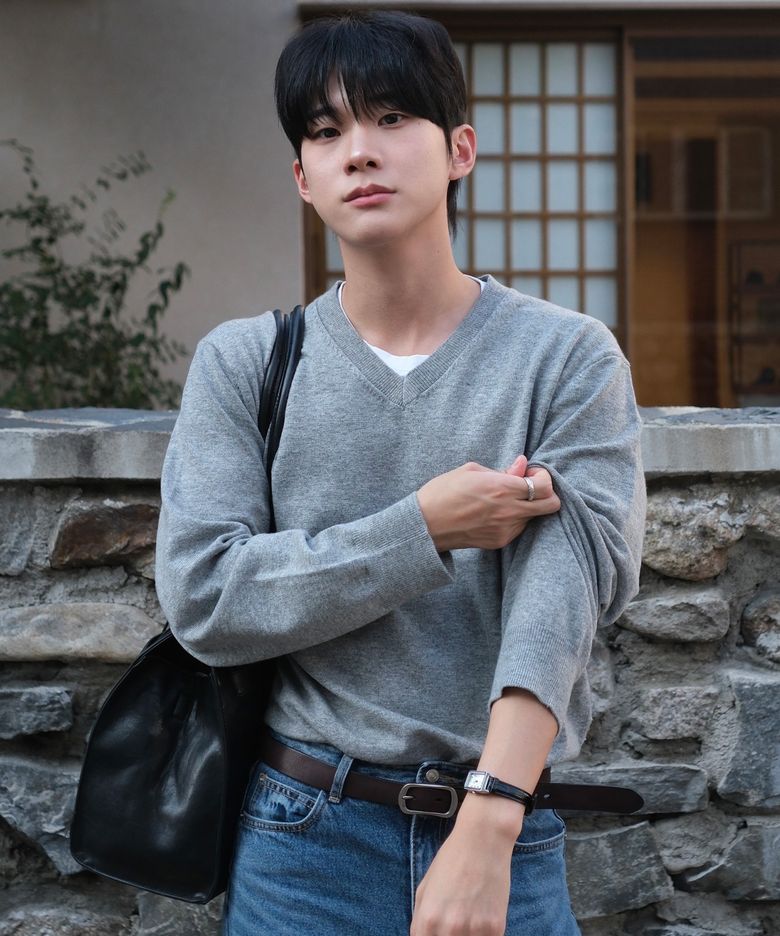 [ON]울 혼방 브이넥 세미 오버핏 데일리 니트 - 3color