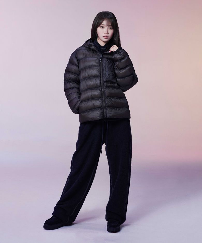BOUCLE TEXTURE KNIT PANTS IN DARK NAVY
